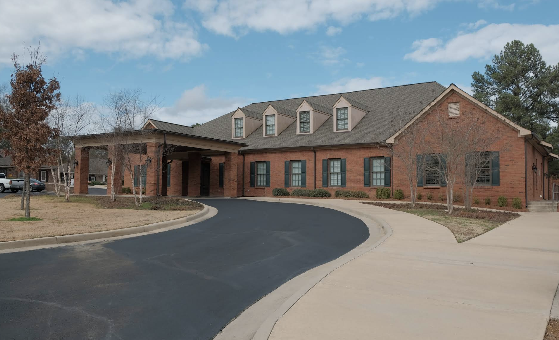 Madison-Ridgeland Medical Clinic Full Facility Exterior - 11 Professional Parkway