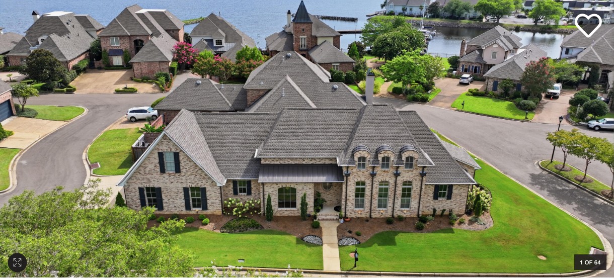 103 Summers Lane